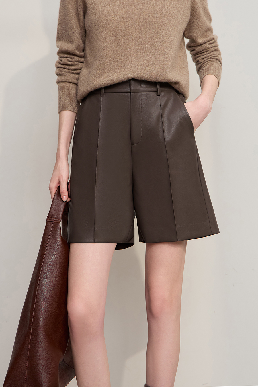 Casual Versatile Leather Shorts|AMII-AMII.com