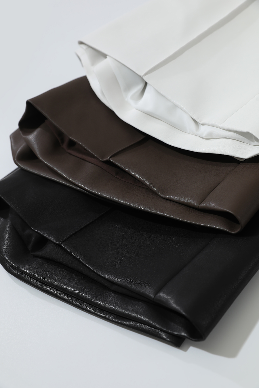 Casual Versatile Leather Shorts|AMII-AMII.com