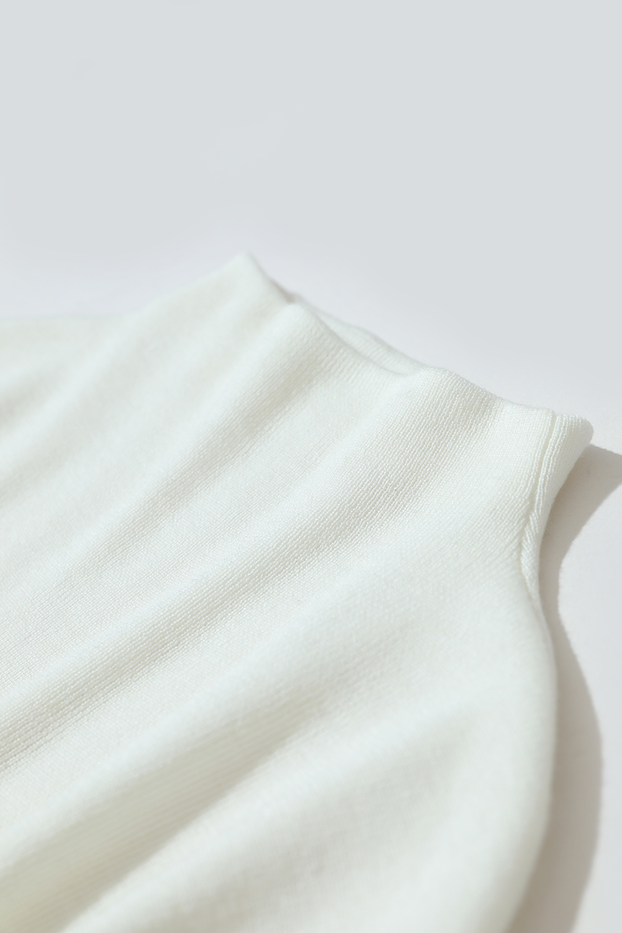 Turtleneck Asymmetric Hem Sweater|AMII-AMII.com