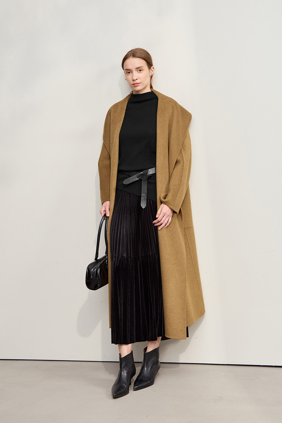 Turtleneck Asymmetric Hem Sweater|AMII-AMII.com