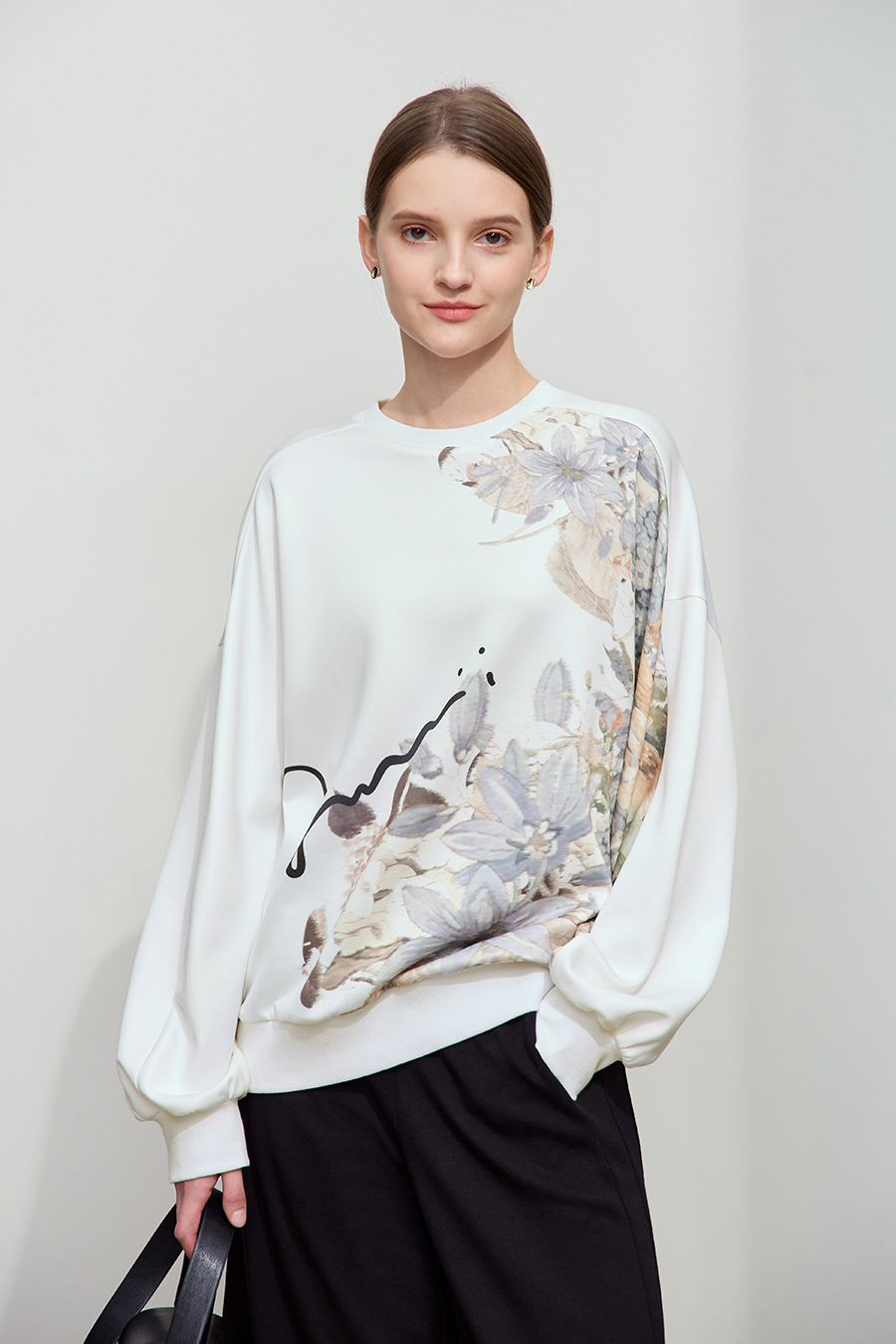 Floral Letter Printed Sweatshirt