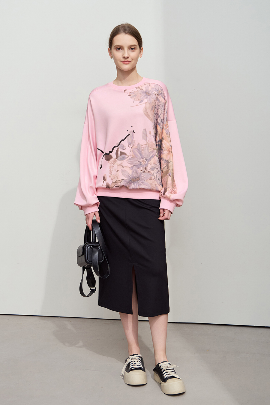 Floral Letter Printed Sweatshirt