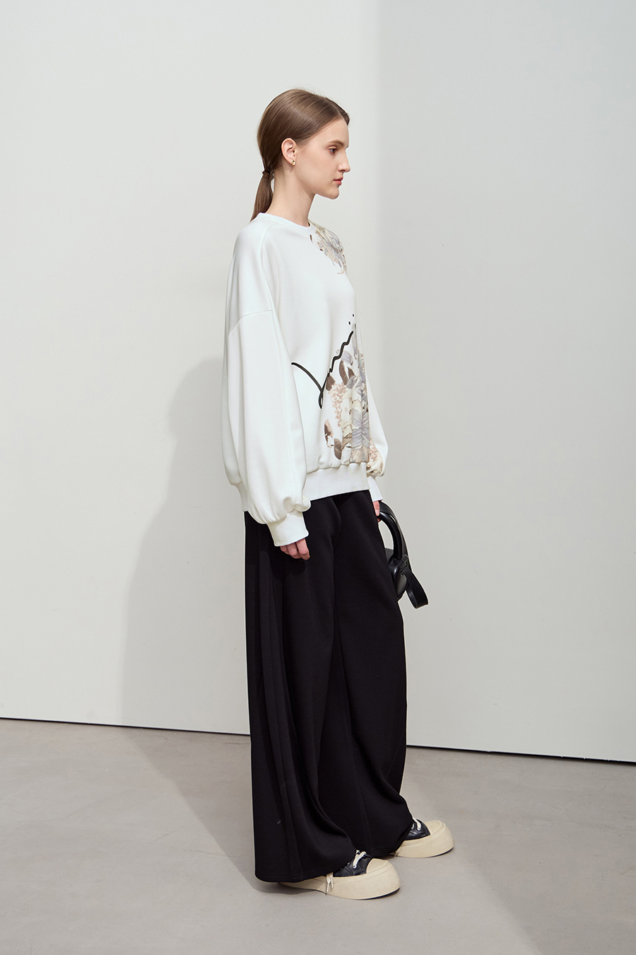 Floral Letter Printed Sweatshirt