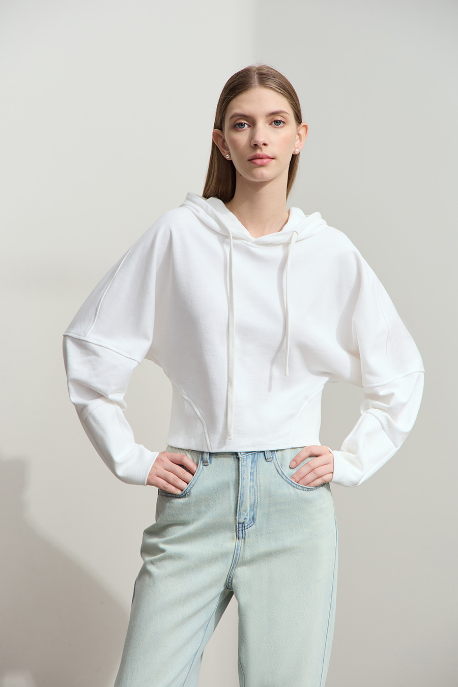 Hooded Embroidered Short Hoodie|AMII-AMII.com