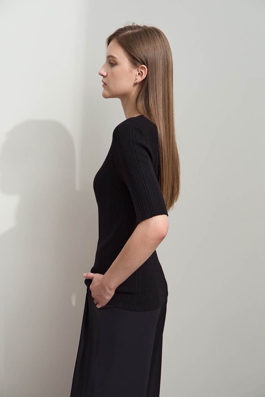 Droplet Neck Mid-sleeve Knit Top