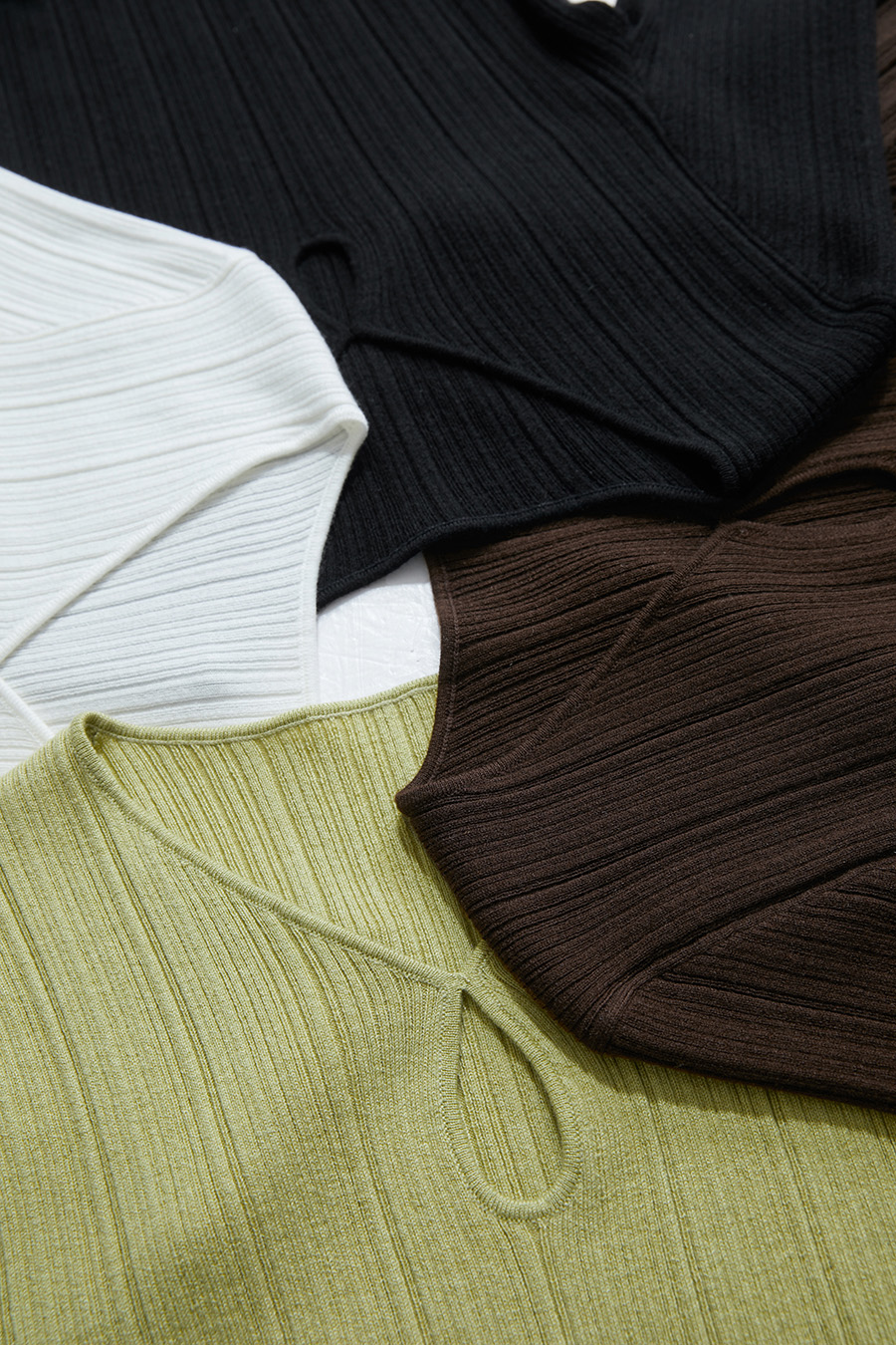 Droplet Neck Mid-sleeve Knit Top