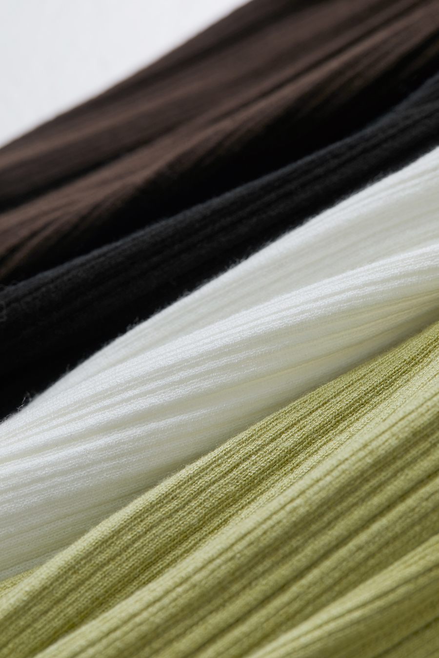 Droplet Neck Mid-sleeve Knit Top