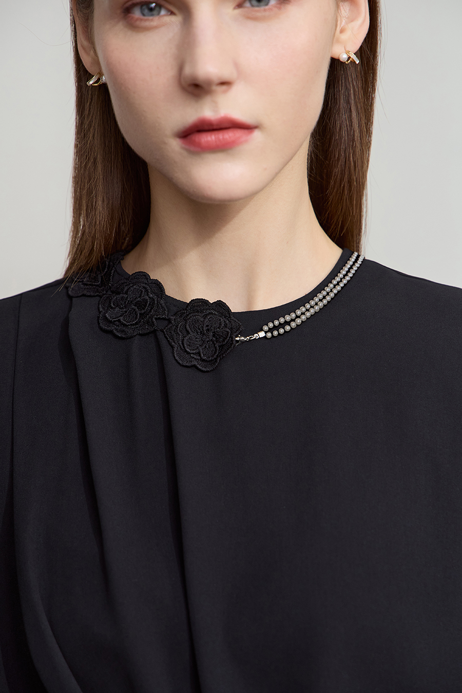 Removable Chain Chiffon Blouse