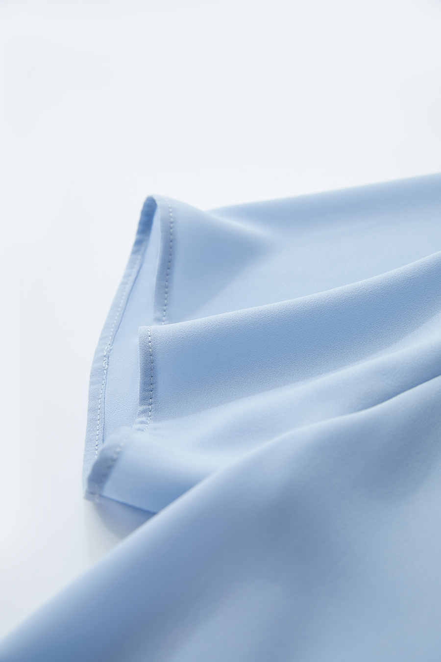 Removable Chain Chiffon Blouse