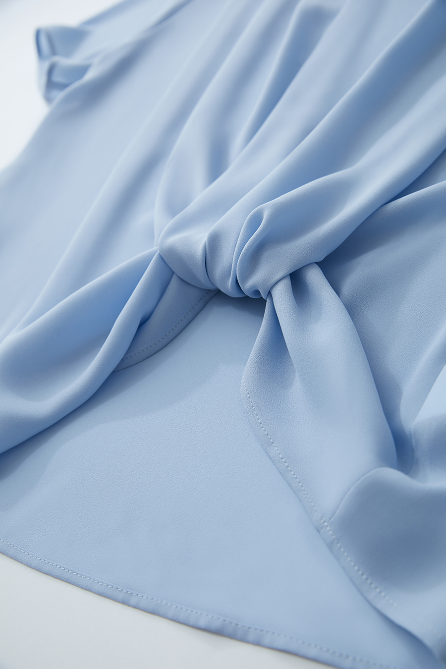 Removable Chain Chiffon Blouse