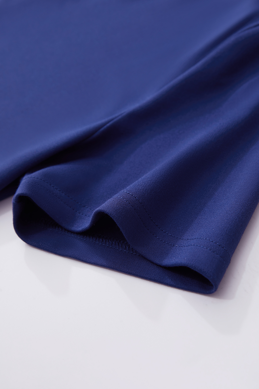Diagonal V-neck Waist-tied Dress