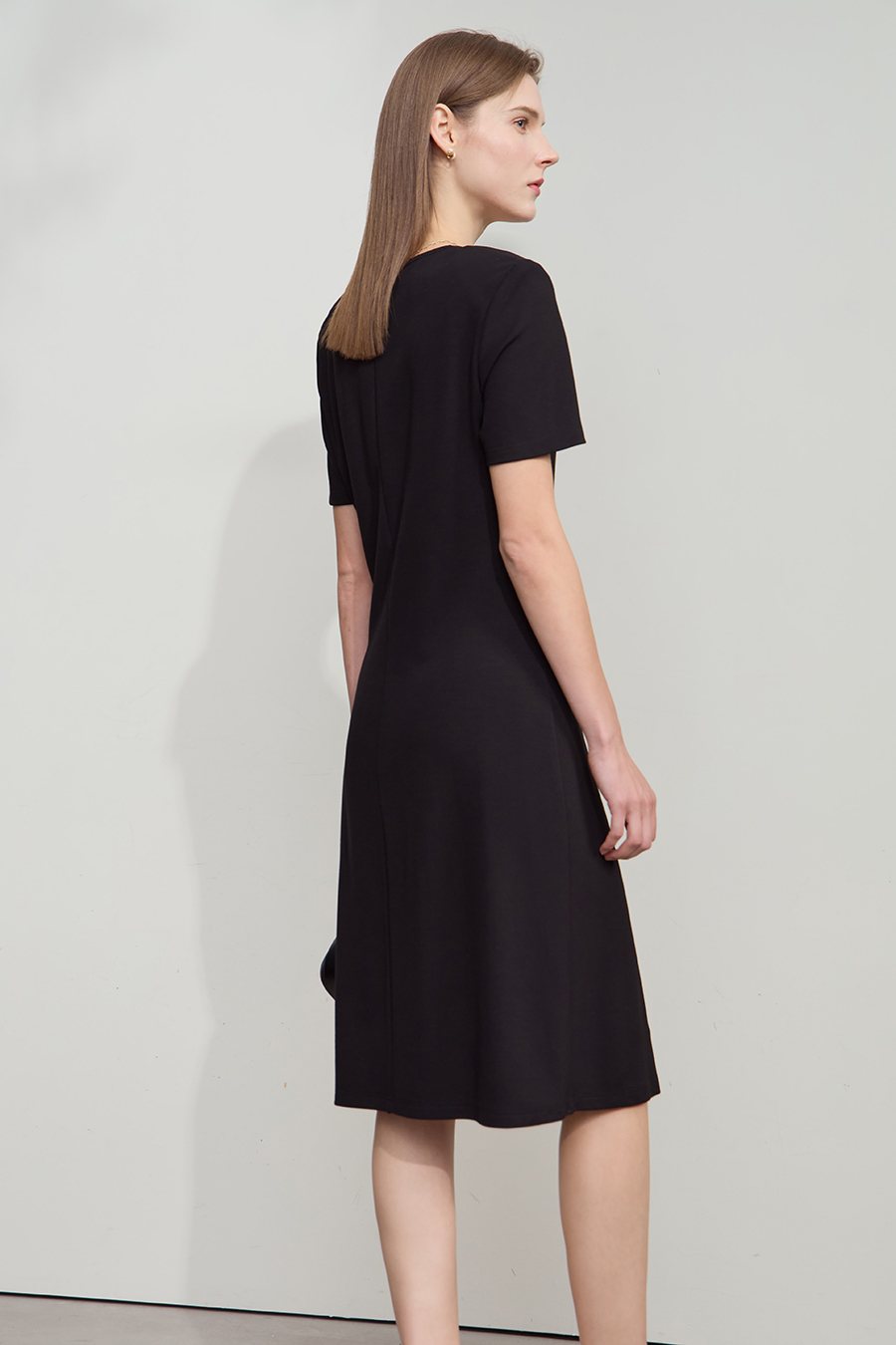 Diagonal V-neck Waist-tied Dress