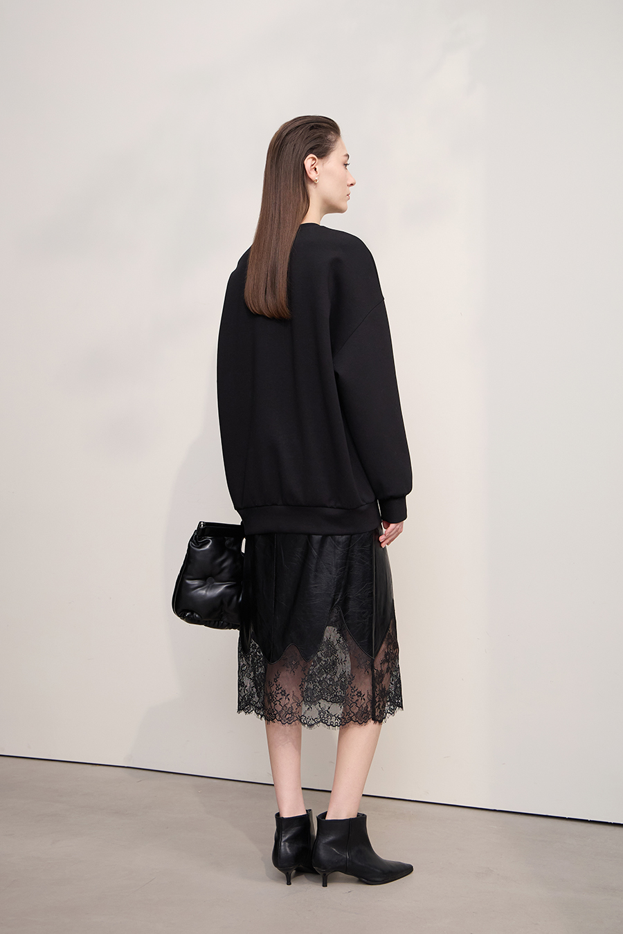 Leather Skirt with Lace Trim|AMII-AMII.com