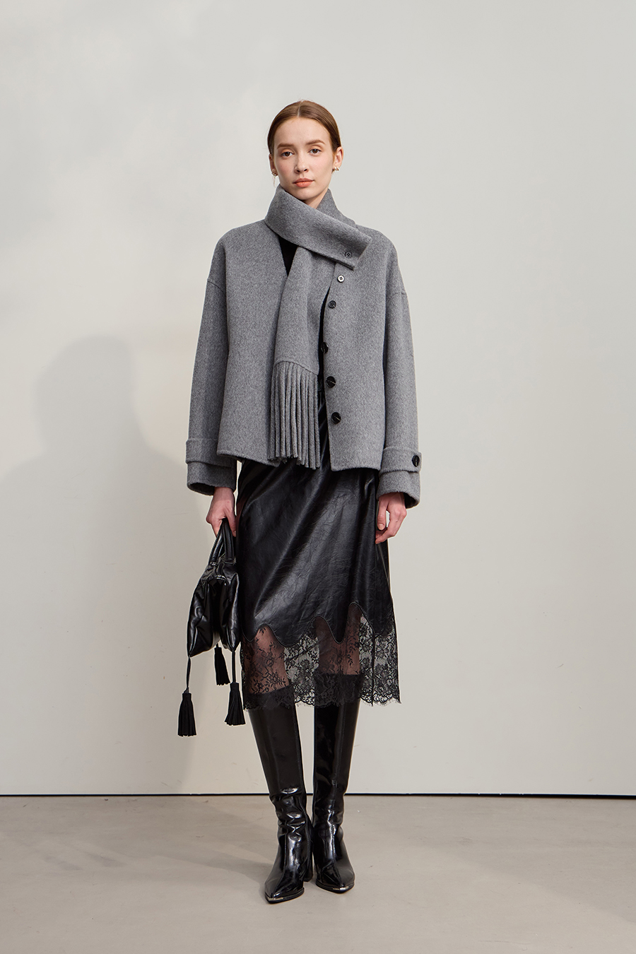 Leather Skirt with Lace Trim|AMII-AMII.com