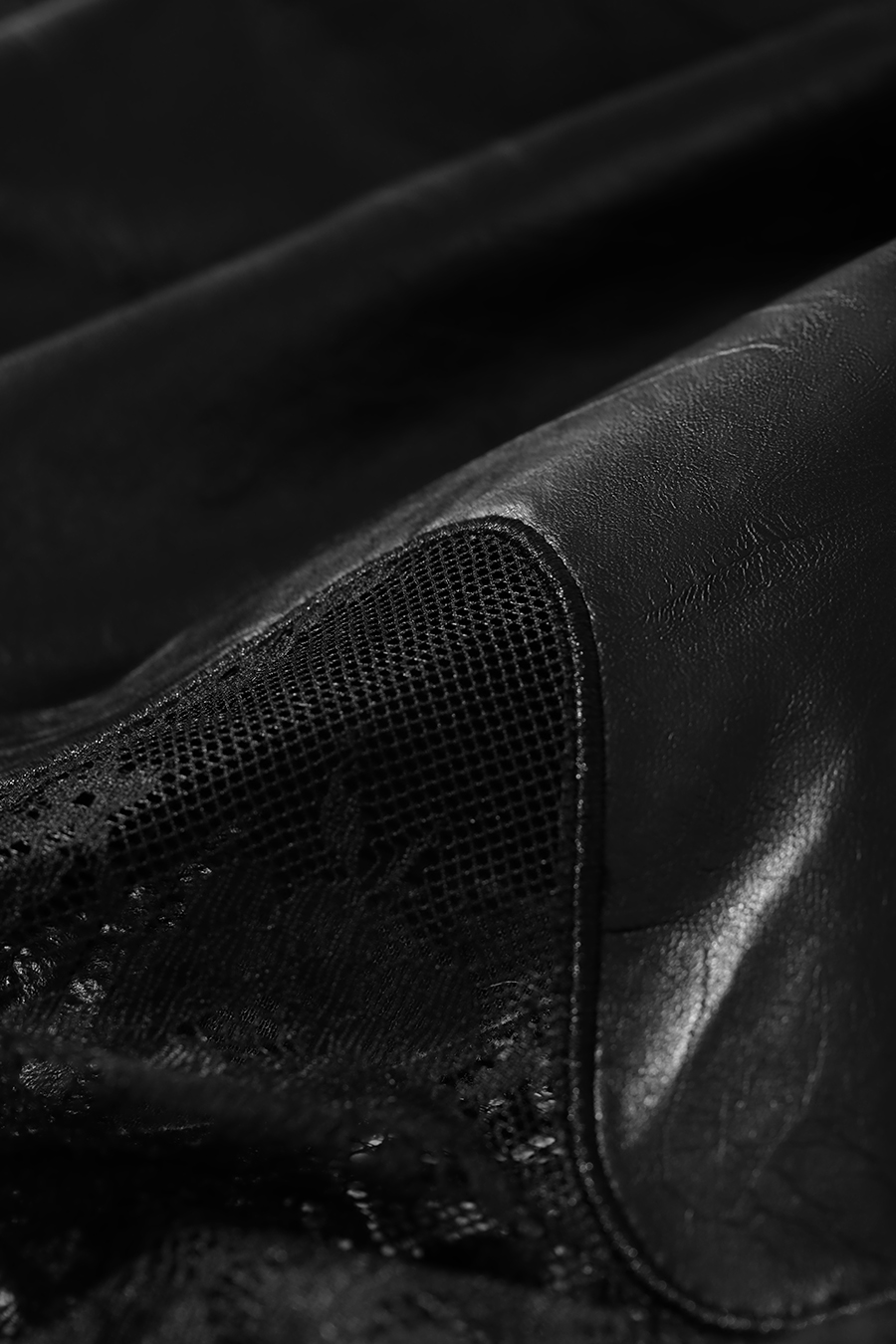 Leather Skirt with Lace Trim|AMII-AMII.com