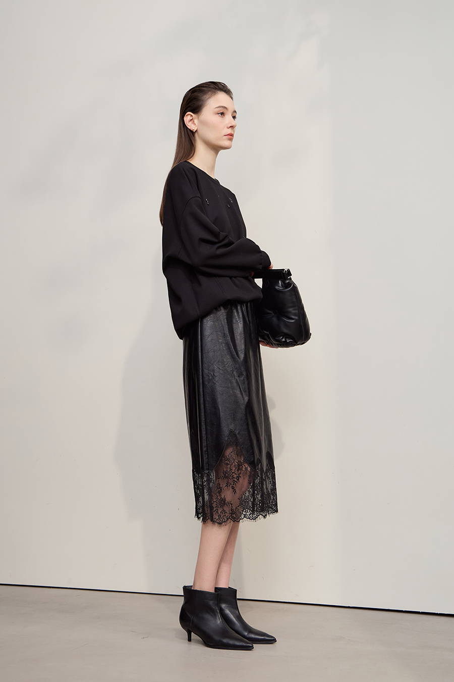 Leather Skirt with Lace Trim|AMII-AMII.com