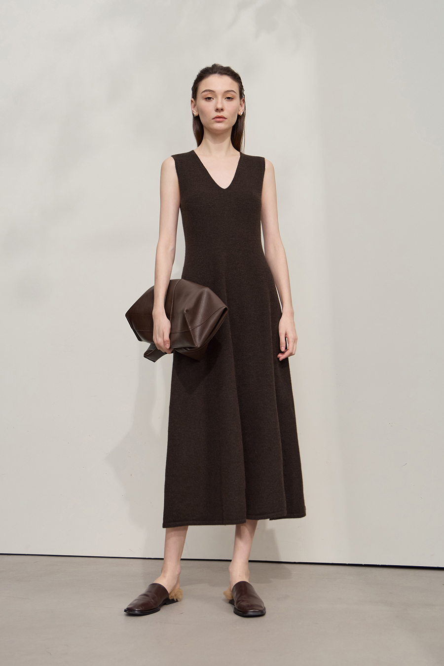 V-Neck Waist-Cinched Dress|AMII-AMII.com