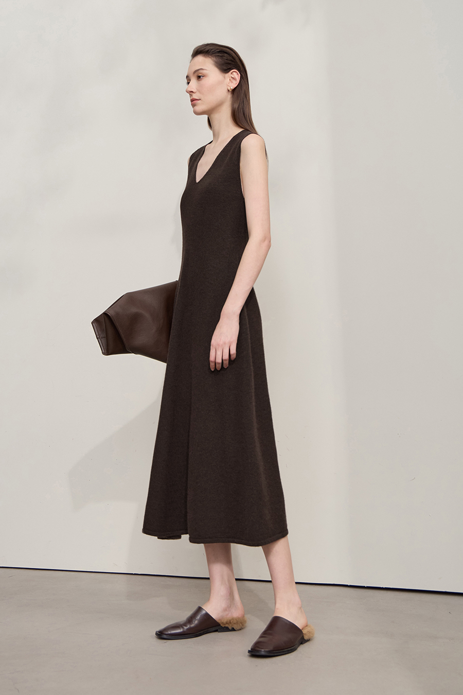 V-Neck Waist-Cinched Dress|AMII-AMII.com