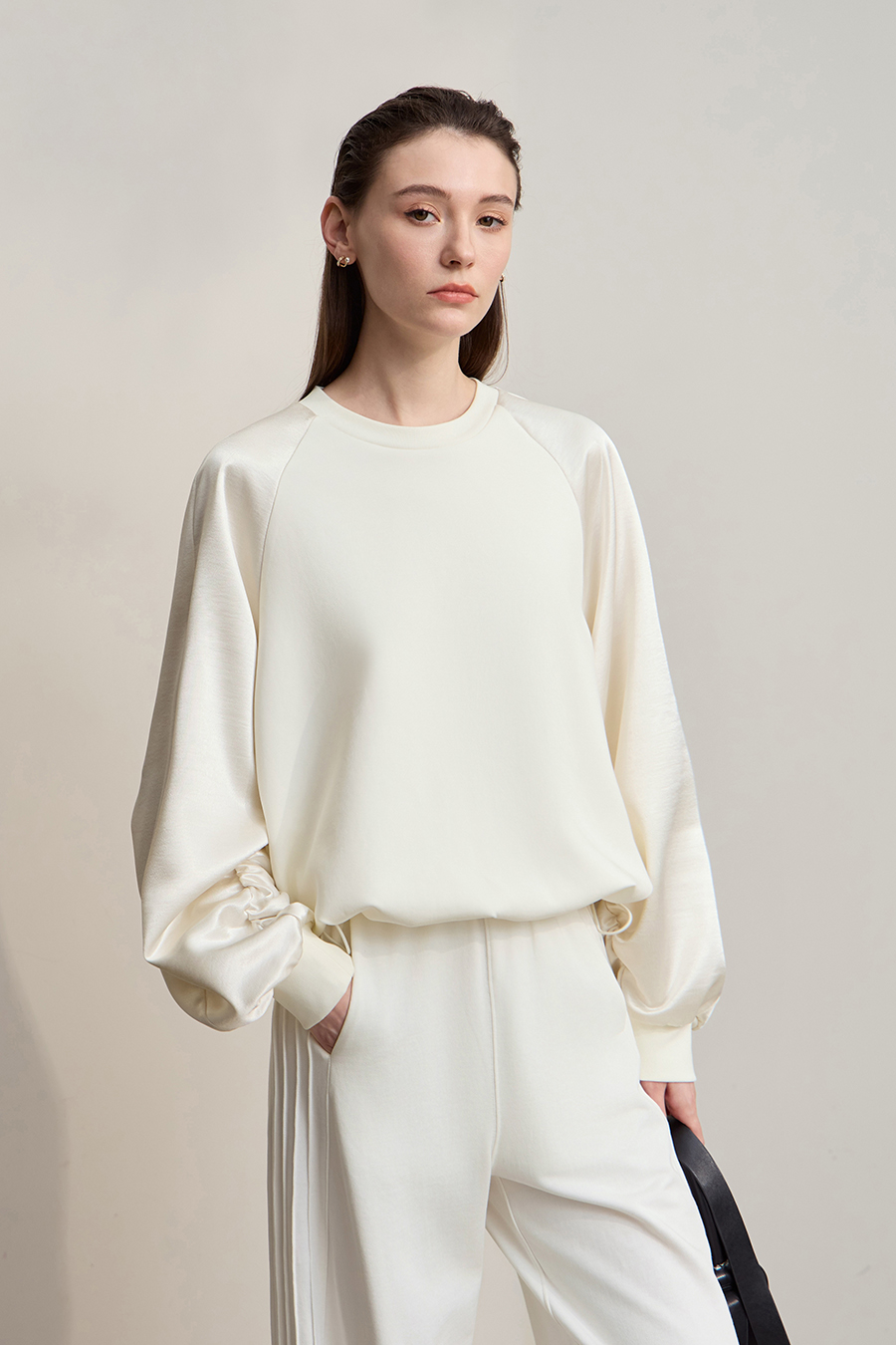 Air Layer Patchwork Satin Sweatshirt