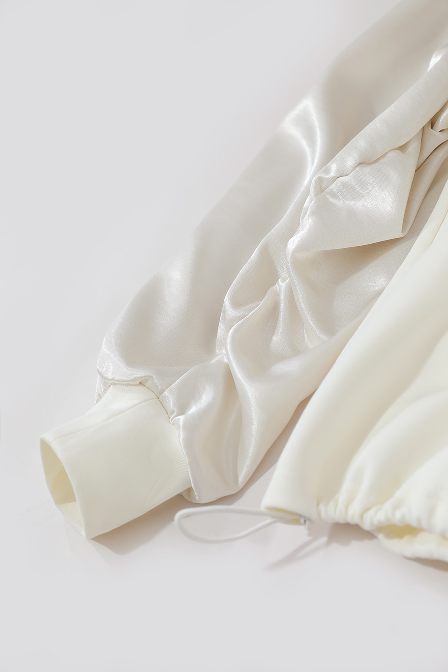 Air Layer Patchwork Satin Sweatshirt