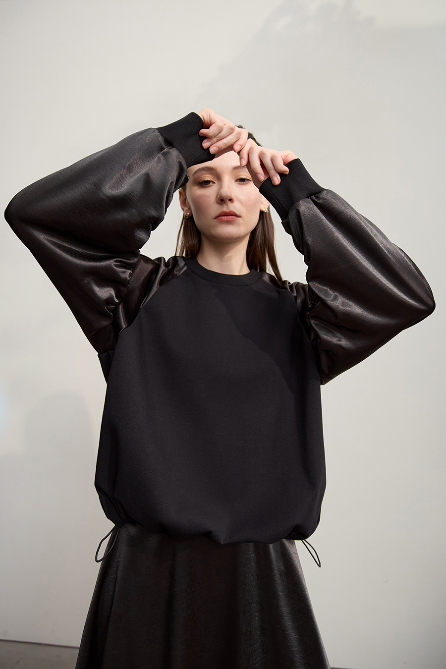 Air Layer Patchwork Satin Sweatshirt