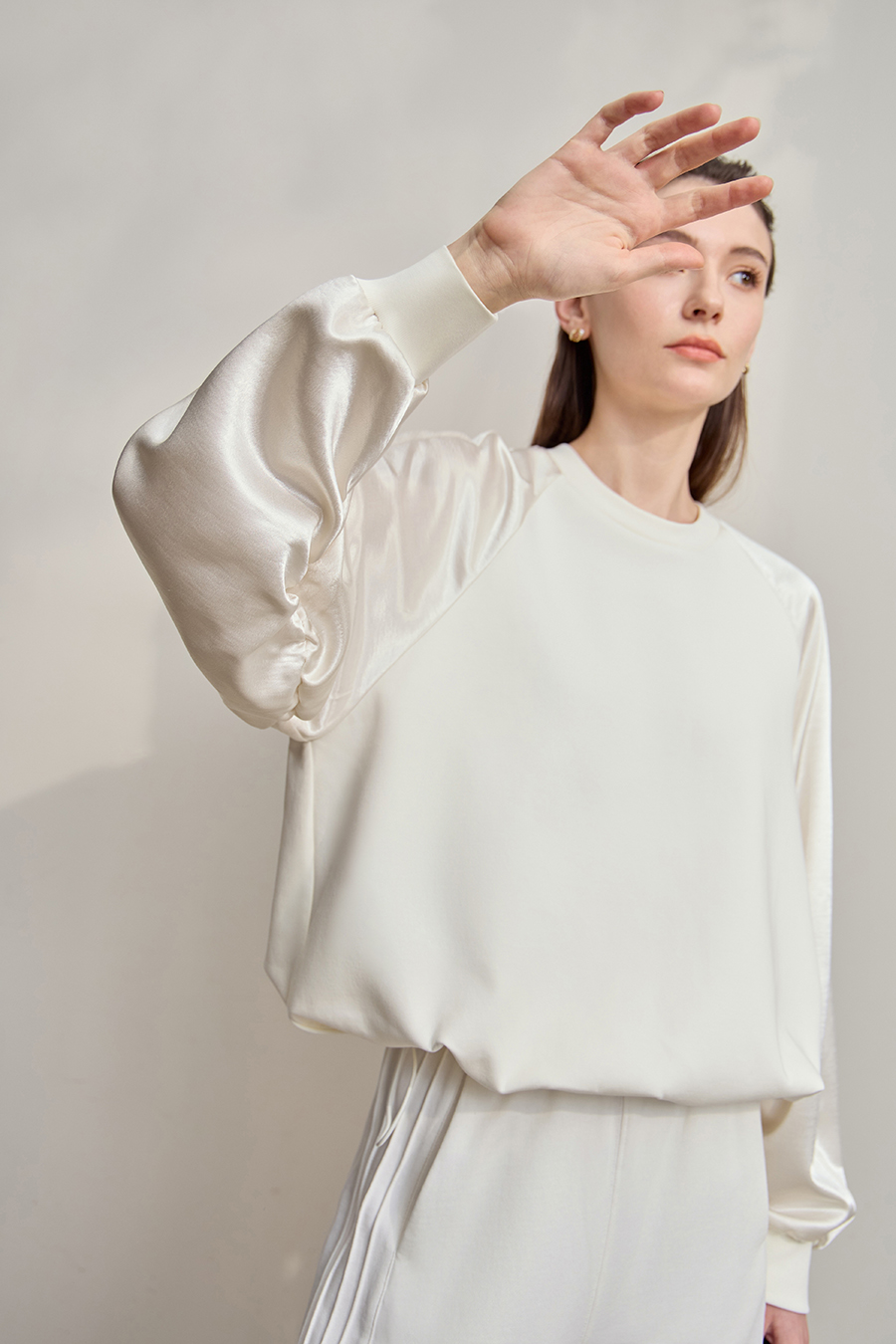 Air Layer Patchwork Satin Sweatshirt