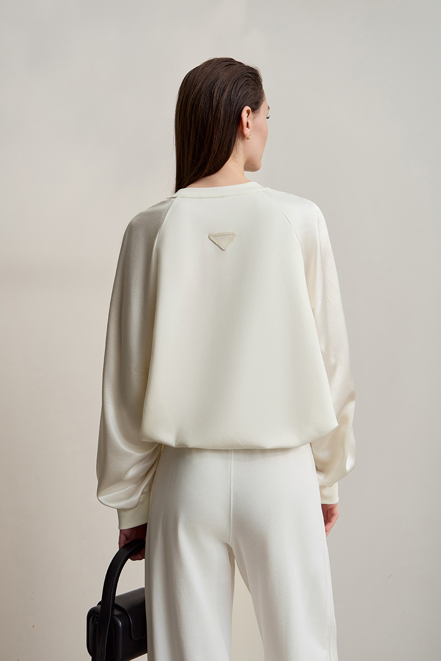 Air Layer Patchwork Satin Sweatshirt