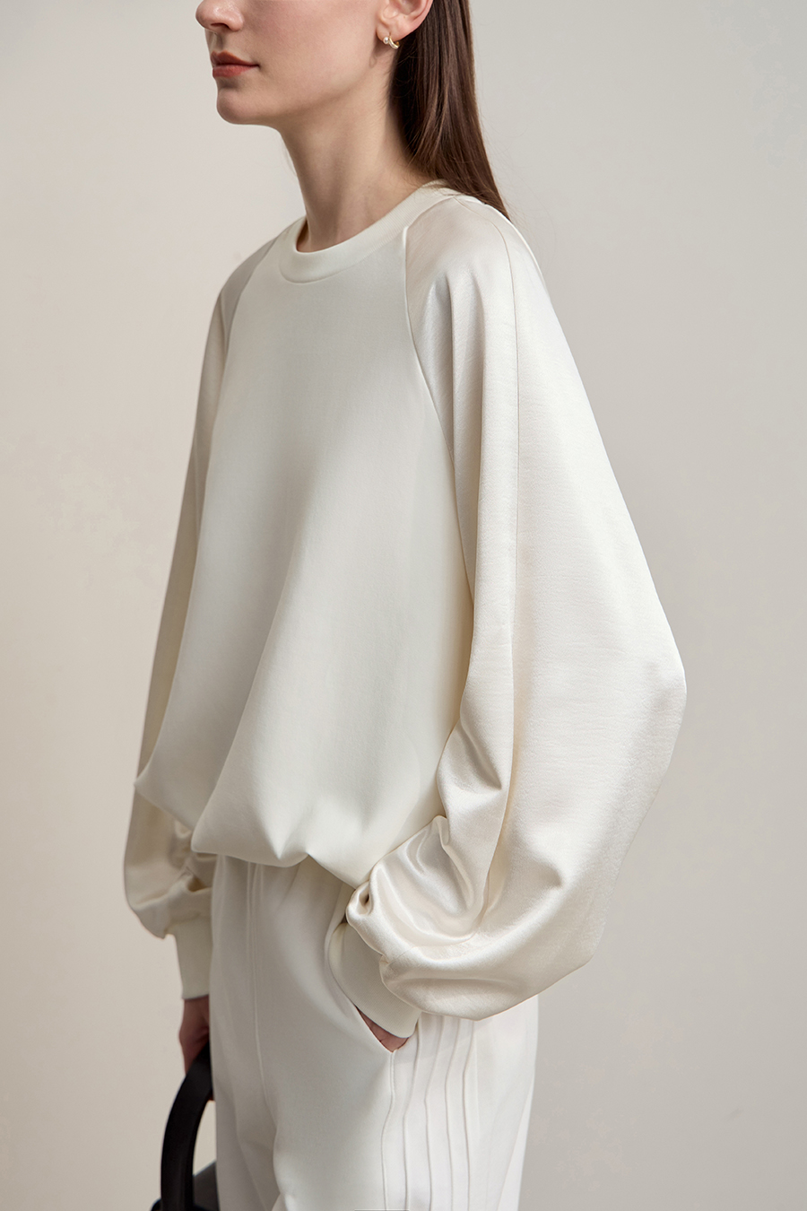 Air Layer Patchwork Satin Sweatshirt