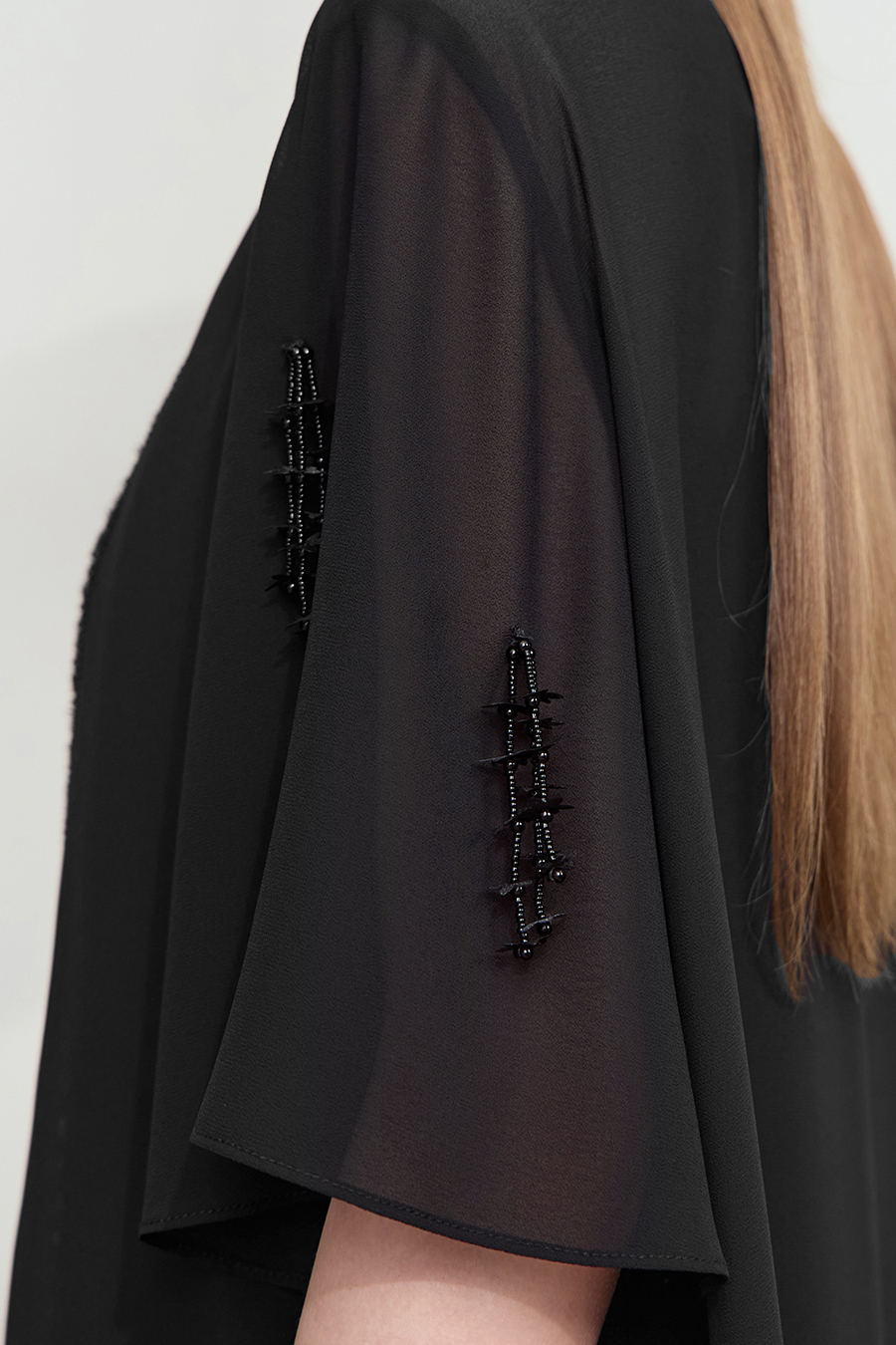Floral beaded chiffon blouse|AMII
