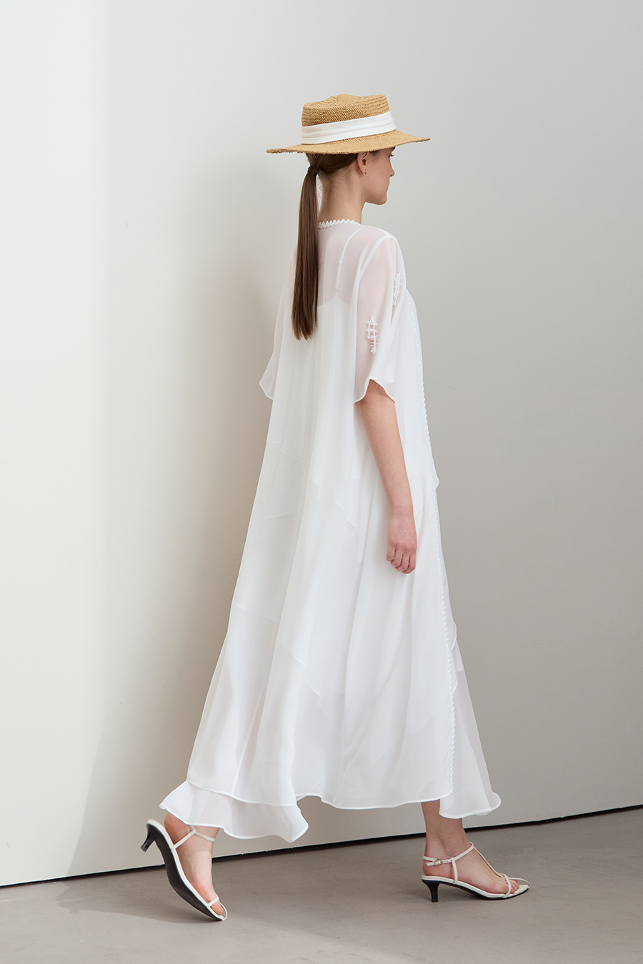 Floral beaded chiffon blouse|AMII