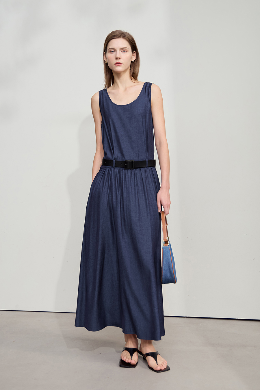 U-neck Gathered Dress