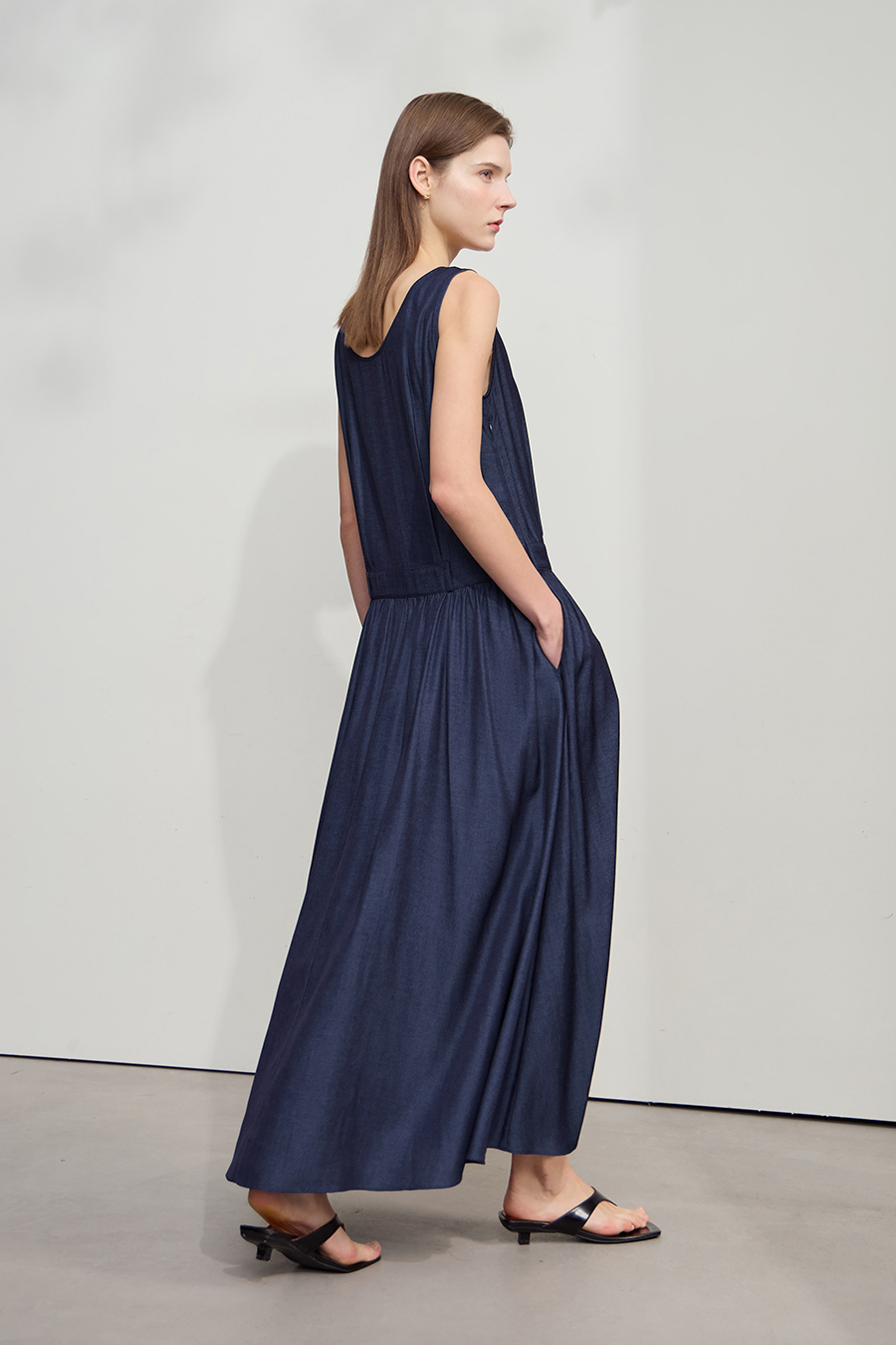 U-neck Gathered Dress