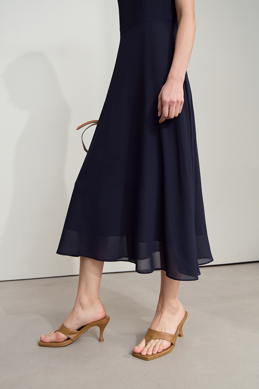 Crew Neck Sleeveless Chiffon Dress