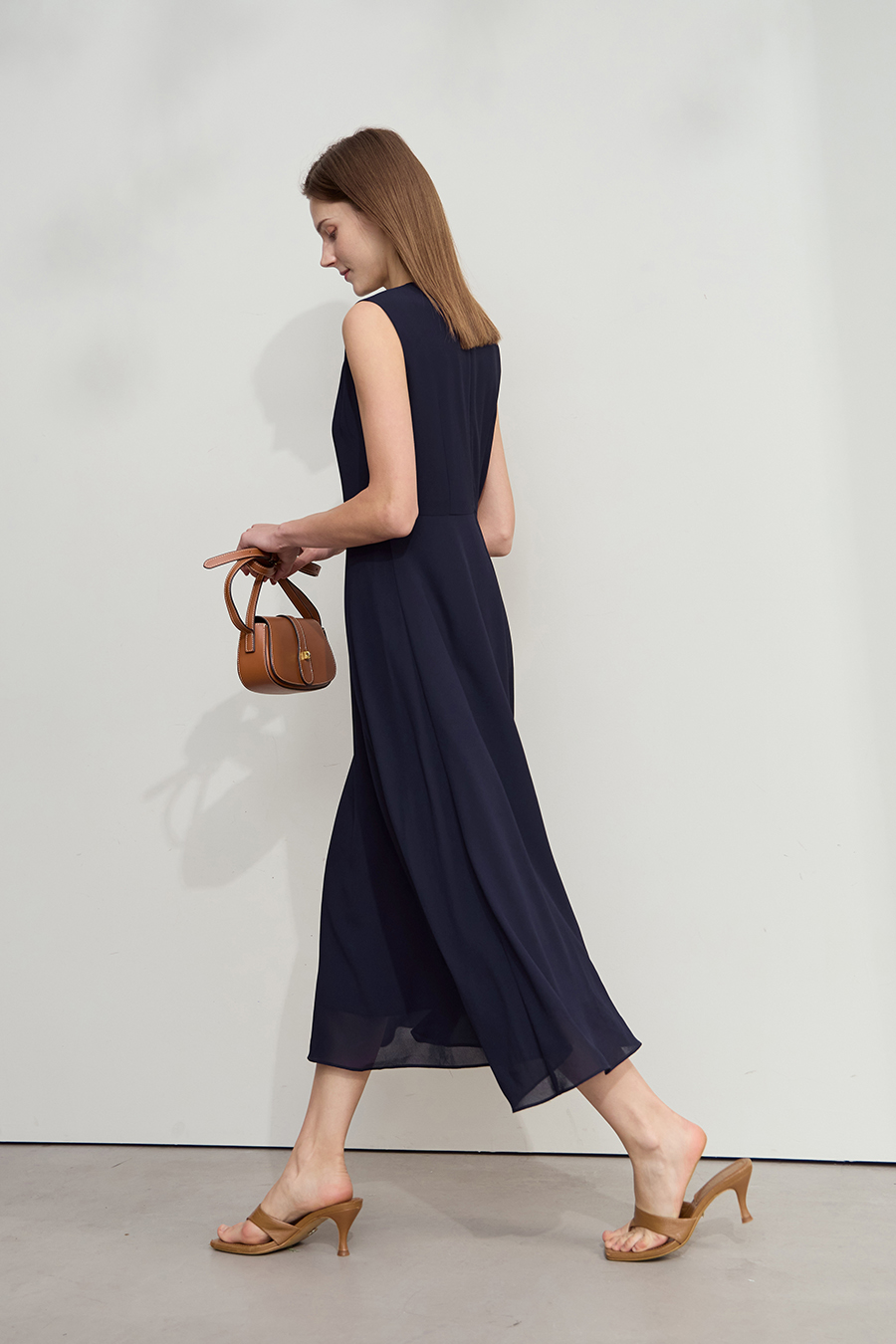 Crew Neck Sleeveless Chiffon Dress