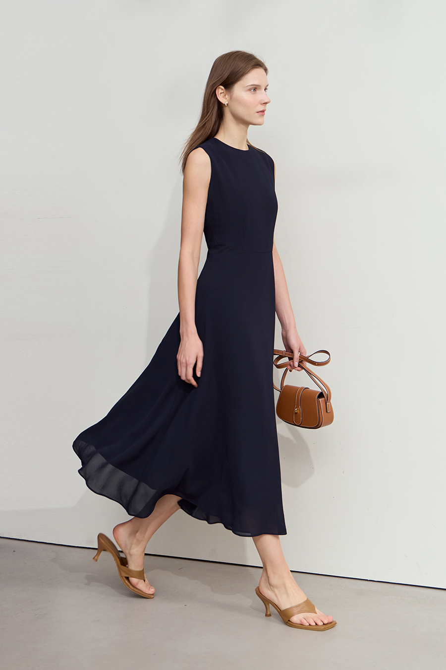 Crew Neck Sleeveless Chiffon Dress