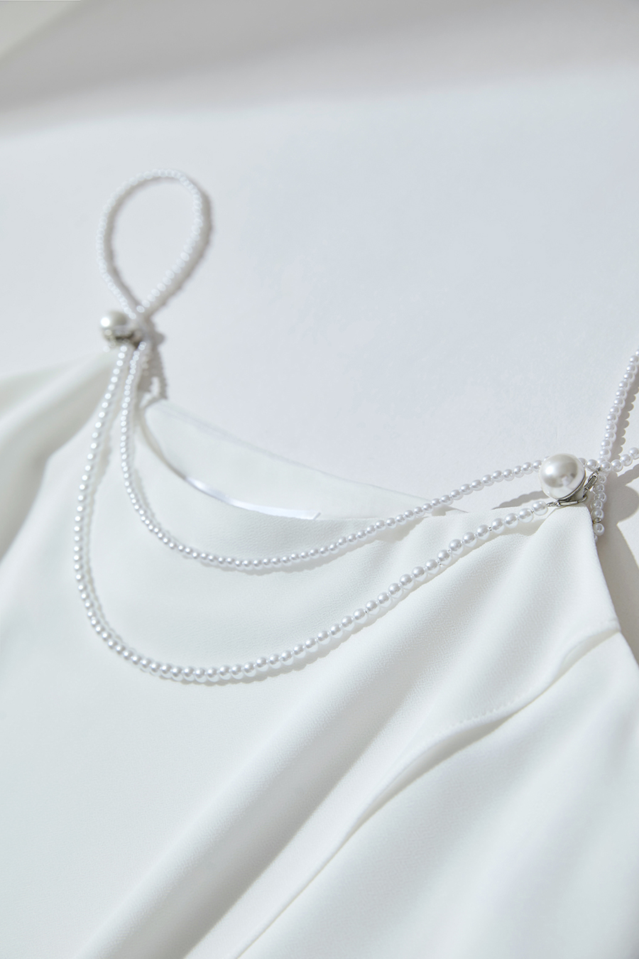 Pearl chiffon beaded-strap camisole|AMII