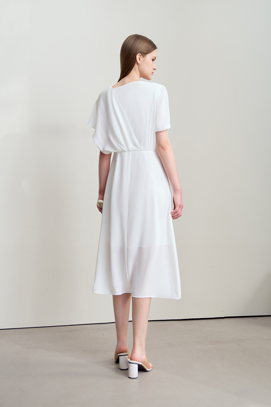 Cowl neck fitted chiffon dress|AMII