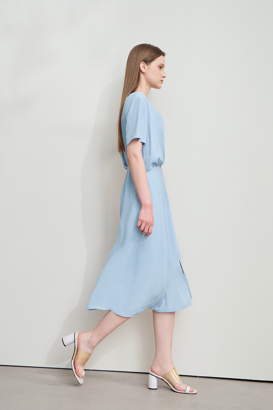 Cowl neck fitted chiffon dress|AMII