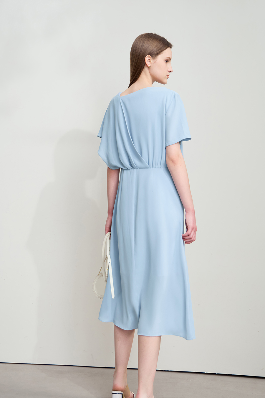 Cowl neck fitted chiffon dress|AMII