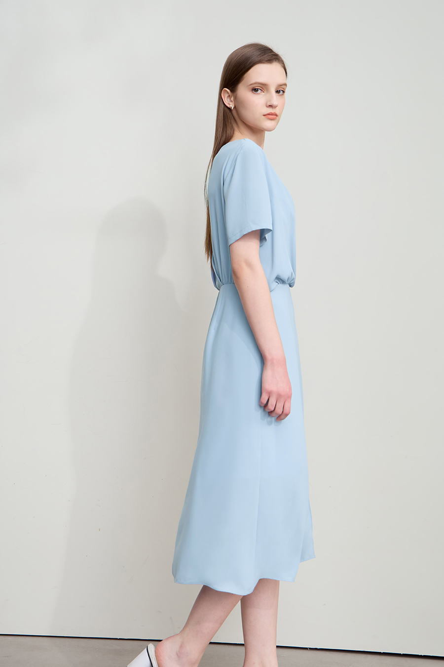 Cowl neck fitted chiffon dress|AMII
