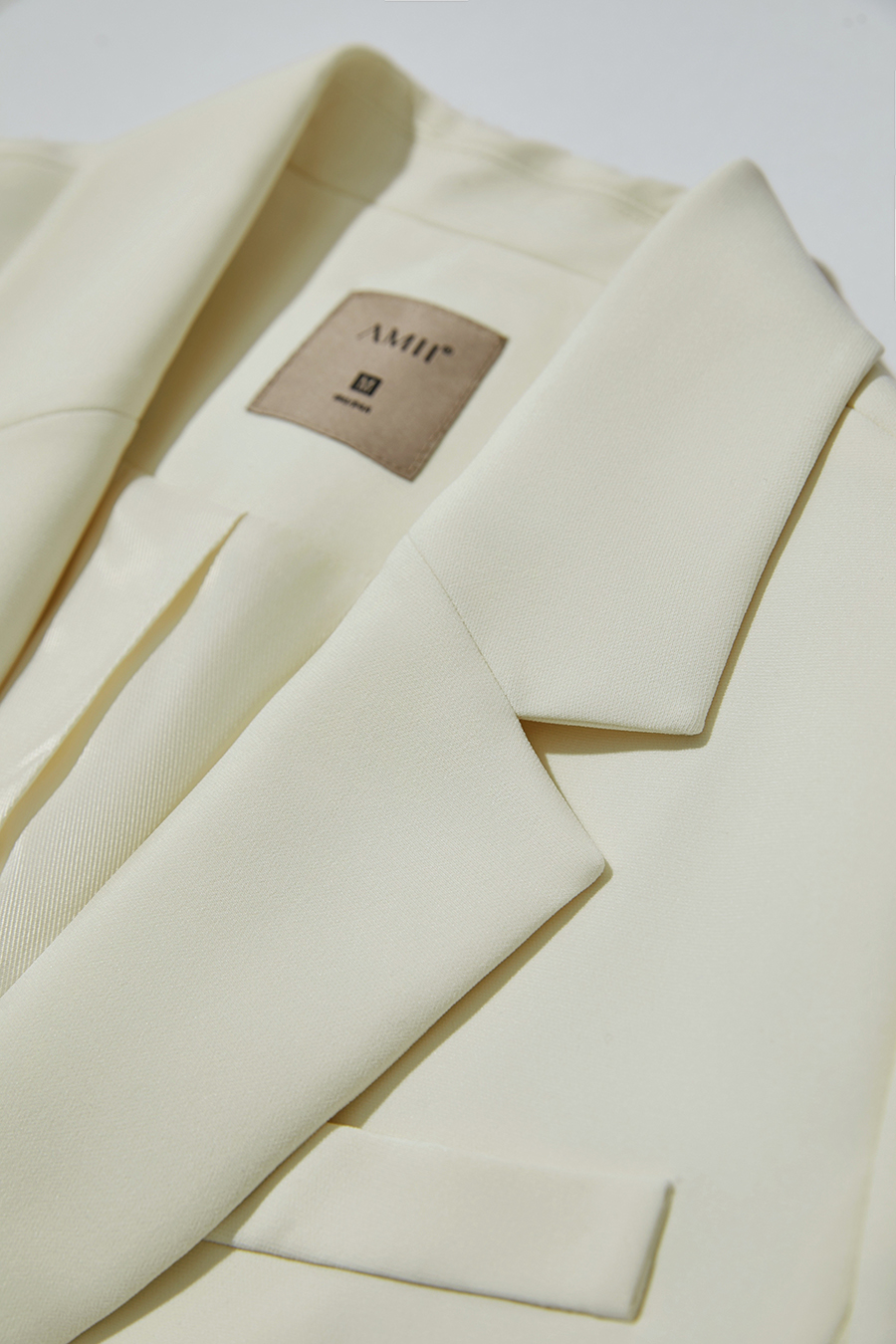 Notch Lapel Padded Shoulder Suit|AMII-AMII.com