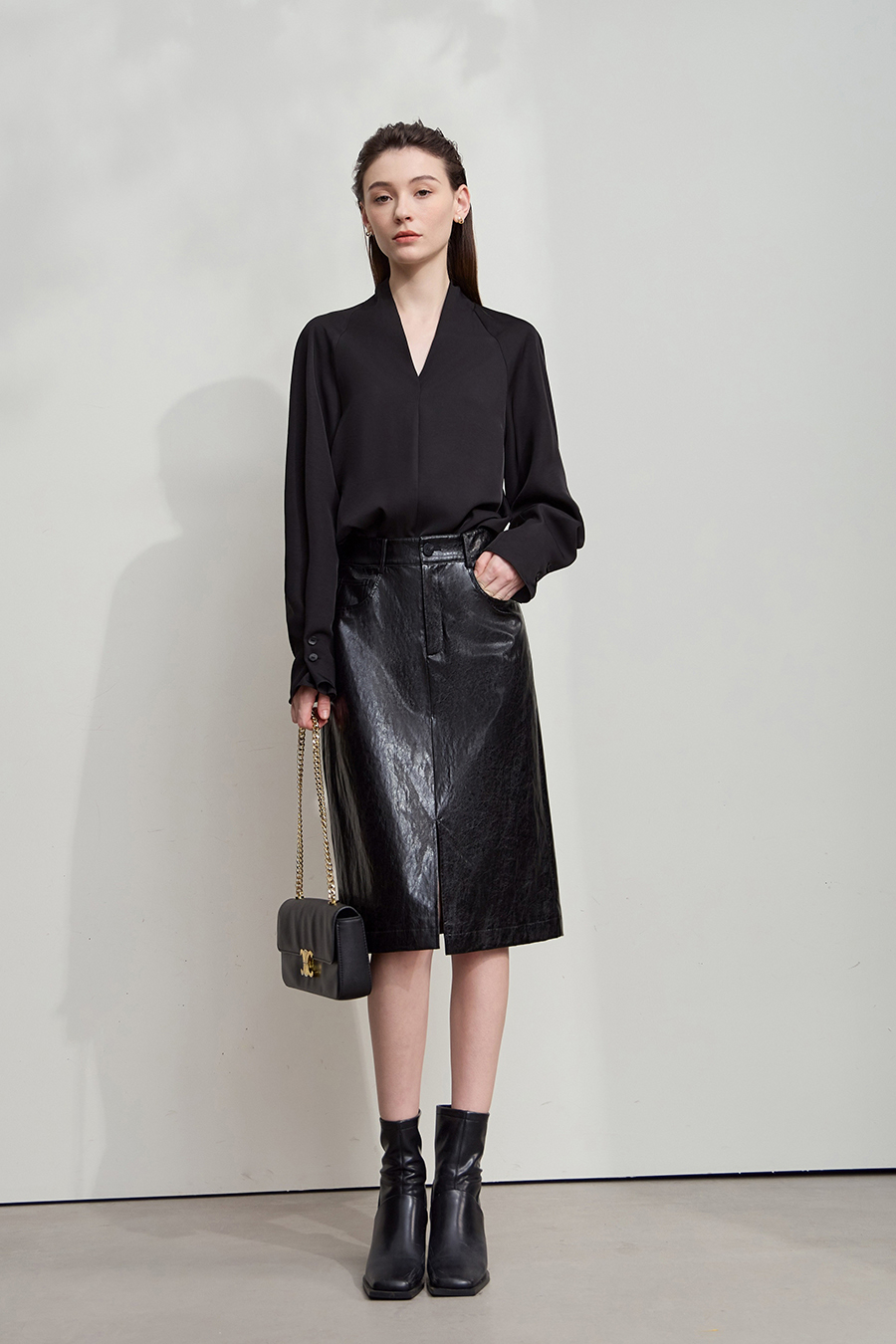 Front Slit PU Skirt|AMII-AMII.com