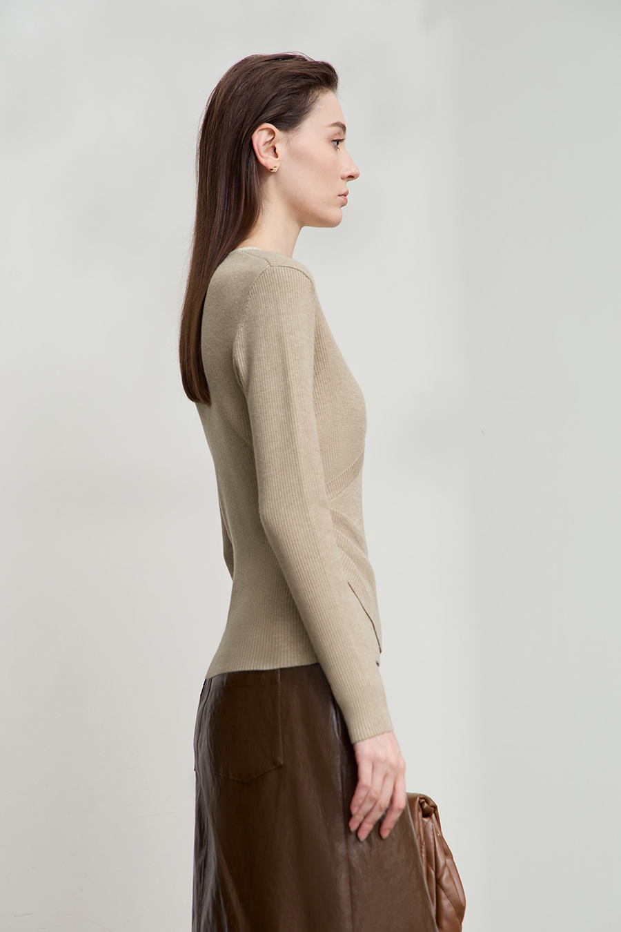 Slim Fit V-Neck Waist-Cinched Sweater|AMII-AMII.com