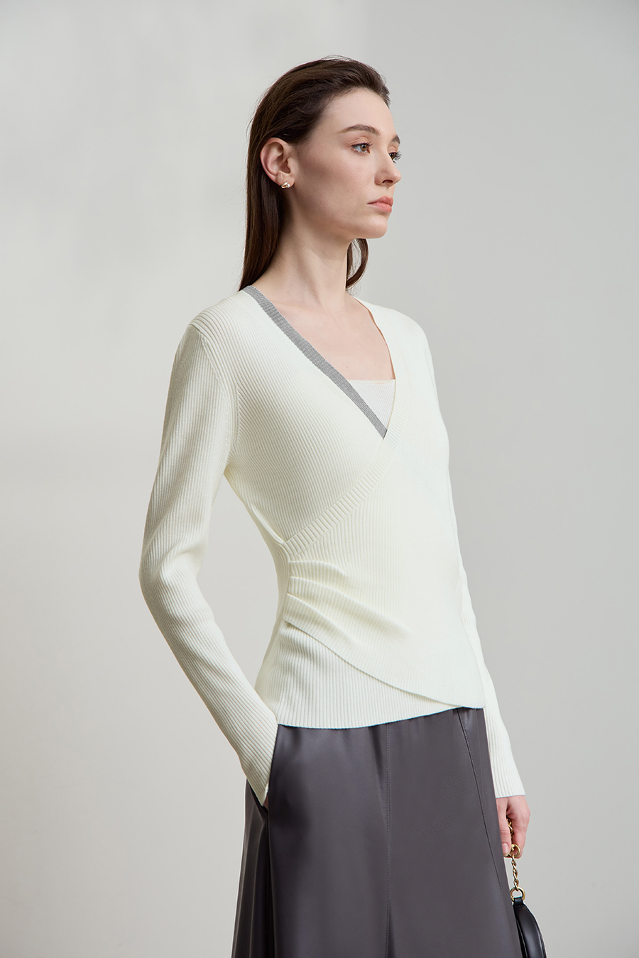 Slim Fit V-Neck Waist-Cinched Sweater|AMII-AMII.com