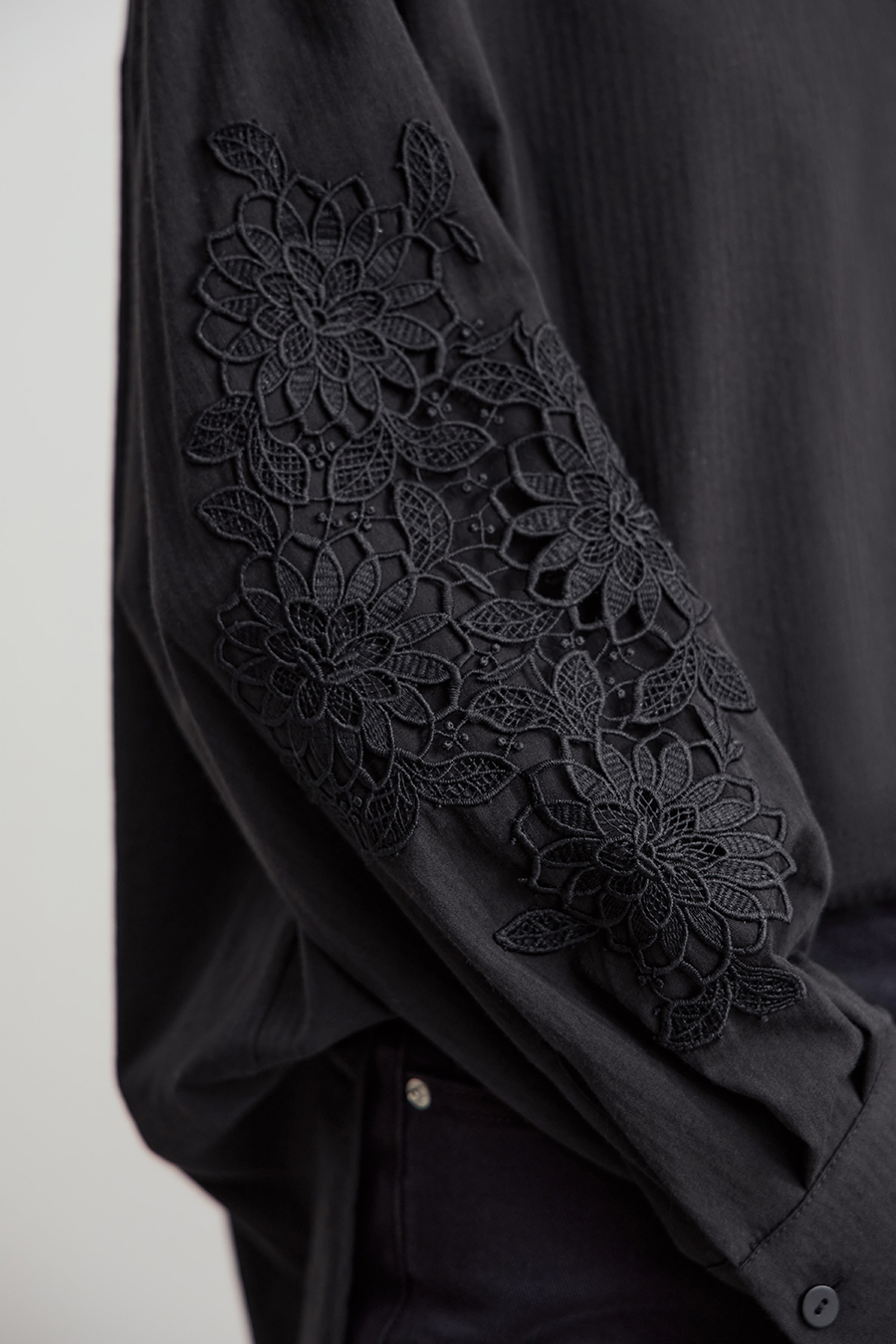 Cut-out Lace Spliced Shirt