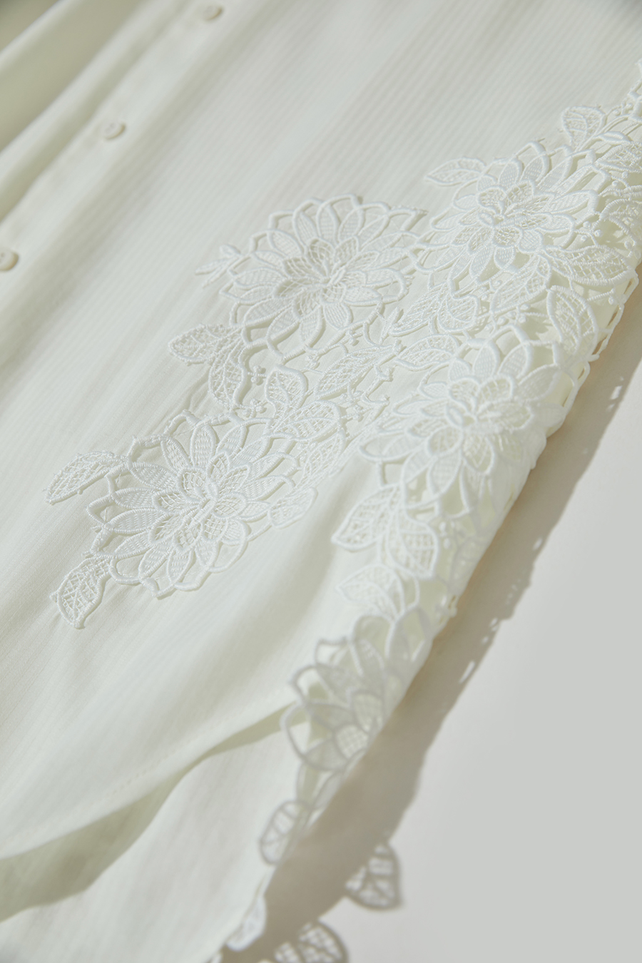 Cut-out Lace Spliced Shirt