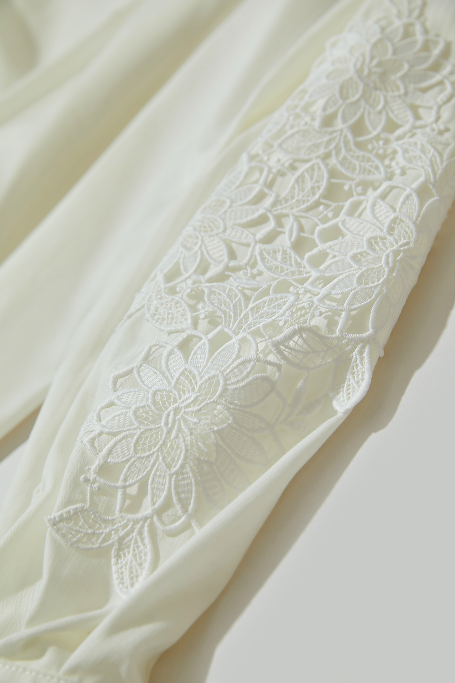 Cut-out Lace Spliced Shirt