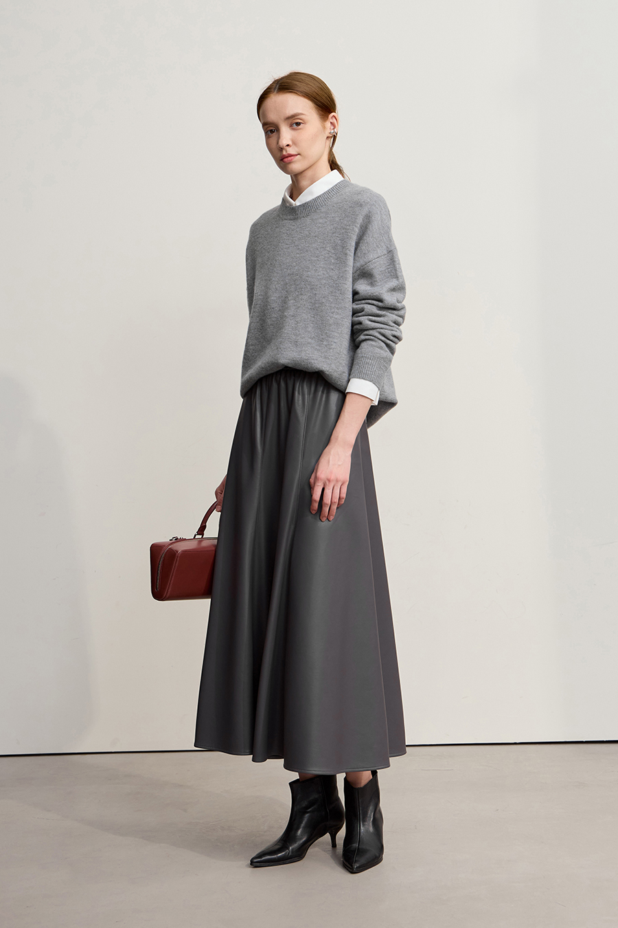 Oversized Drop Shoulder Wool Yarn Sweater