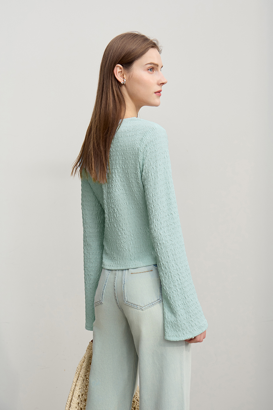 Slim Fit Micro Flare Sleeve T-Shirt|AMII-AMII.com