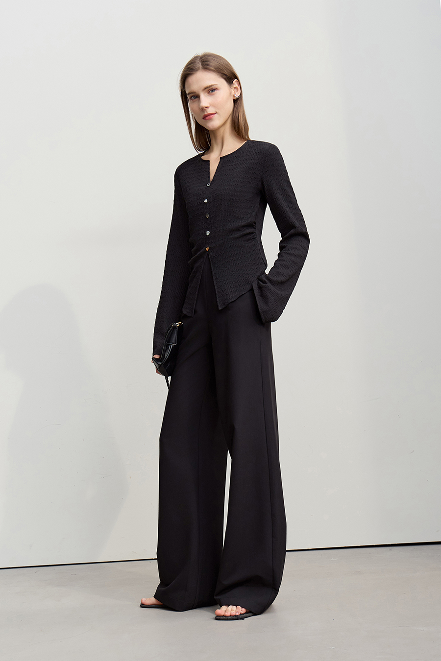 Slim Fit Micro Flare Sleeve T-Shirt|AMII-AMII.com